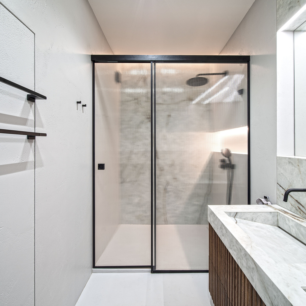 sprchovy kout zavreny ARCHITEKTIV