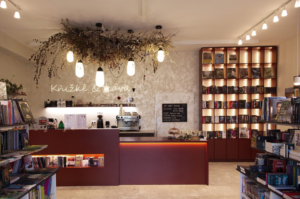 Knižkê a káva, Litovel, Návrh komerčního interiéru, Interiér s nápadem, knihkupectví, Architektiv, Ivana Volková