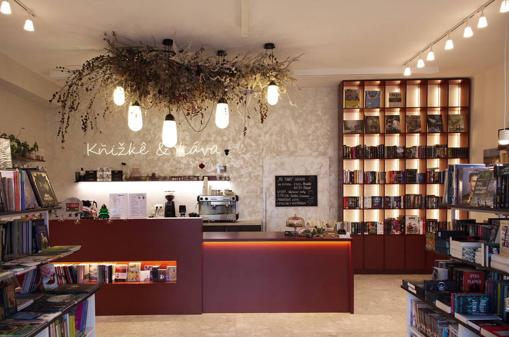 Knižkê a káva, Litovel, Návrh komerčního interiéru, Interiér s nápadem, knihkupectví, Architektiv, Ivana Volková