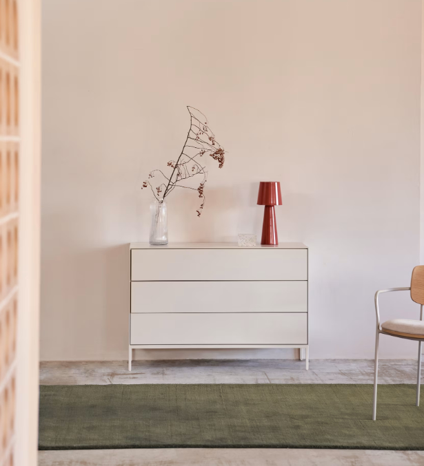 kave home favourite products, showroom Milan, dinning room, neoblíbenější produkty, nadčasový interiér, Zdroj: kavehome.com