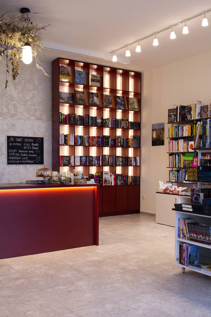 Knižkê a káva, Litovel, Návrh komerčního interiéru, Interiér s nápadem, knihkupectví, Architektiv, Ivana Volková