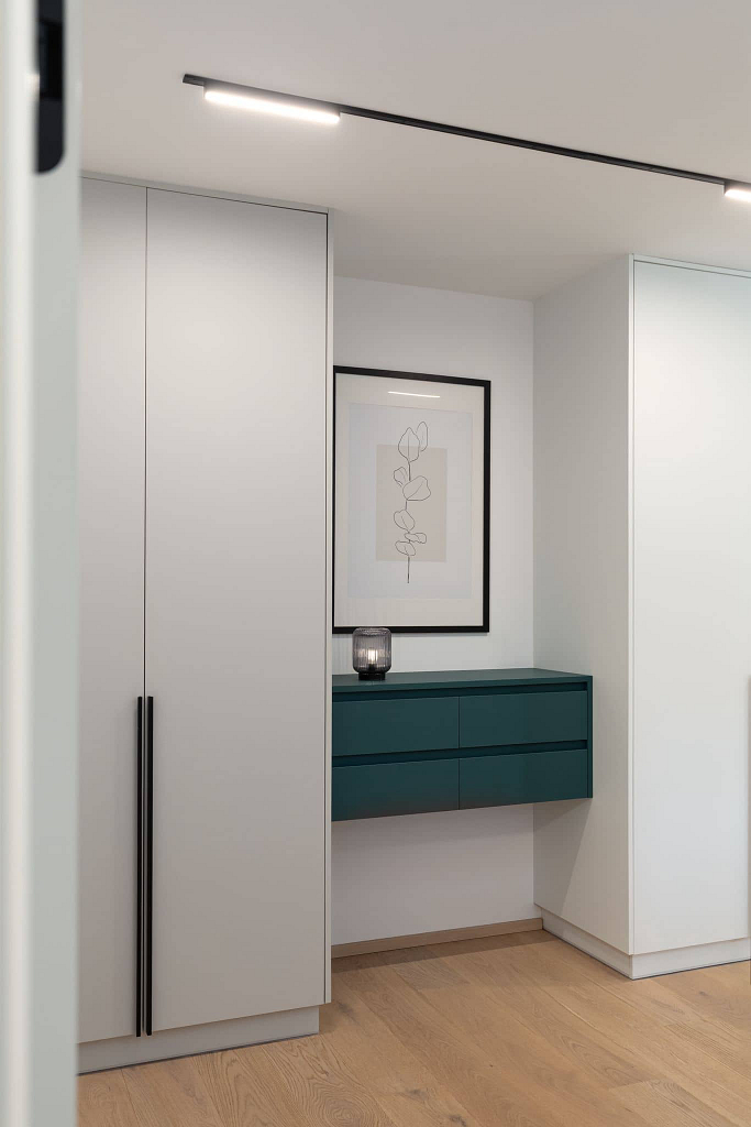 Interiér rodinného domu s odvážnou zelenou, Architektiv, Ivana Volková, Ivana Složilová, realizace interiéru Ostrava, barevný interiér rodinného domu